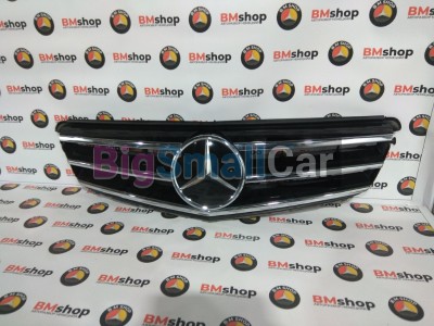 Решетка радиатора Mercedes C 180 CGI 2014 W204 271.820 A2048800023 - купить Перми