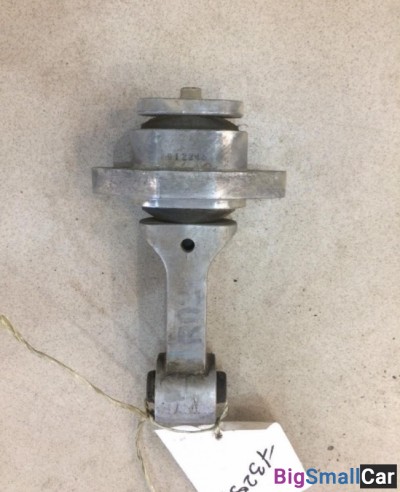 Опора двигателя задняя от Kia Soul 2008-2014