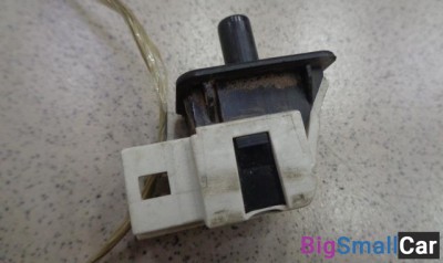 Выключатель концевой от Mercedes-Benz C-class W203 2000-2007 - купить Перми