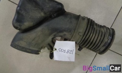 Патрубок воздушного фильтра от Lincoln Navigator 2002-2006 - купить Перми