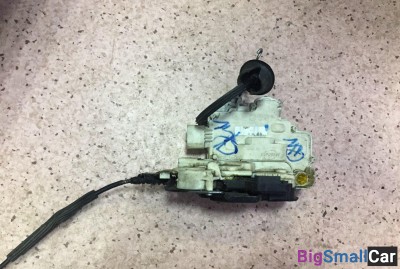 Замок двери передний левый Audi A8  D3,4E  2004-2010 б/у