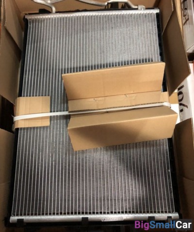 Радиатор кондиционера Mercedes W221 склад16 - купить Перми