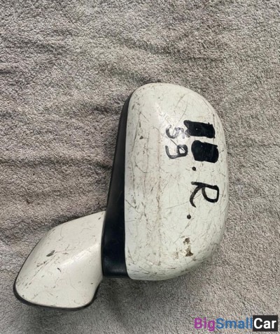 Зеркало правое Mitsubishi Colt