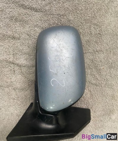 Зеркало правое Toyota Corolla (120) hatchback