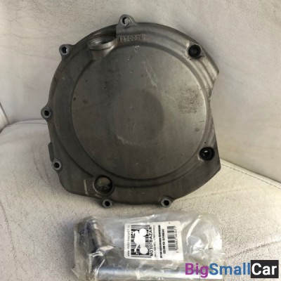 Крышка двигателя правая GSF 250 95 Б/У 08345