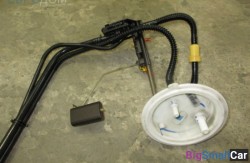 Датчик уровня топлива лев. (16 Система подачи топлива) 16117373472 Датчик уровня топлива лев. (16 Система подачи топлива) 16117373472