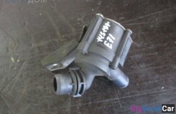 Дополнительная водяная помпа n63 (11 Двигатель) 11517566335