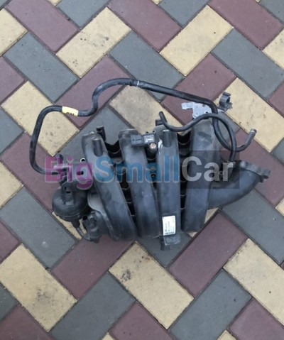 Впускной коллектор Opel insignia 1.8 Впускной коллектор Opel insignia 1.8